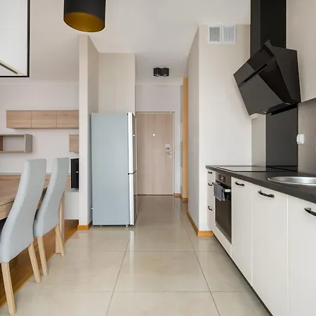 Kolska Superior By Bookinghost * Варшава