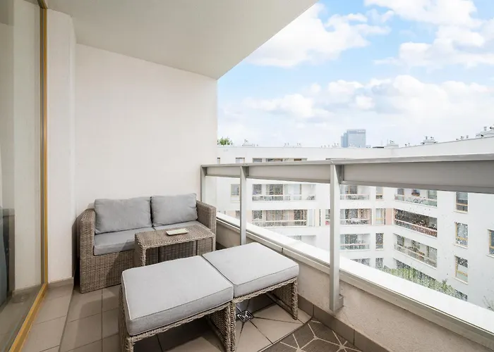 Kolska Superior By Bookinghost * Warsaw