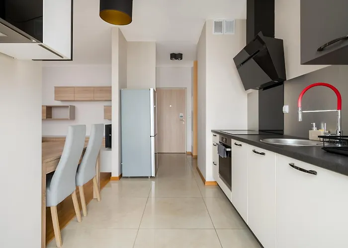 Kolska Superior By Bookinghost * Warsaw